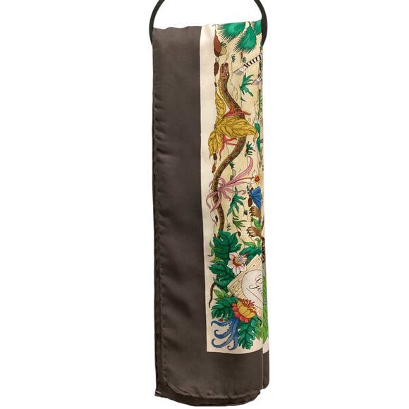 Gucci Scarf Women’s One Size 100% Silk Jungle Animals Motif Multicolor Gorgeous! - Picture 4 of 6